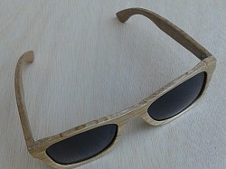 Gafas en madera